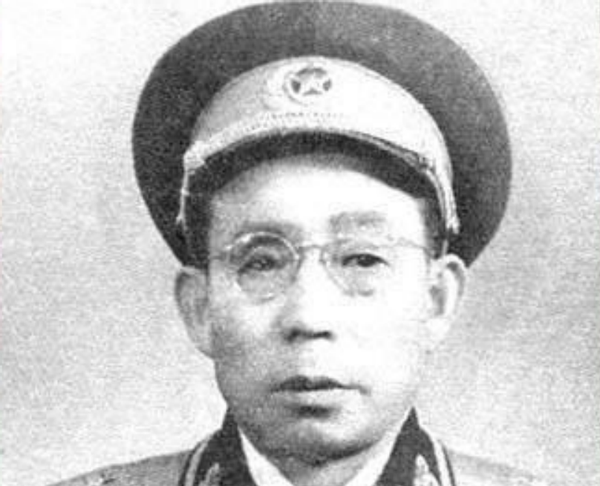 为报夺妻仇他只身参军，22年后成军区副司令返乡