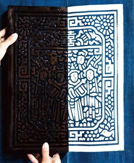 夹缬——源于唐代的印花染色方法,雕花夹布浸,蓝白相与间,美!