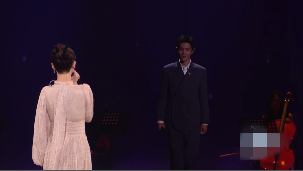 有人暗暗发糖，有人尴尬互动，星光大赏内场真