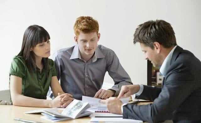 新员工出差被区别对待，别人坐高铁自己坐火车