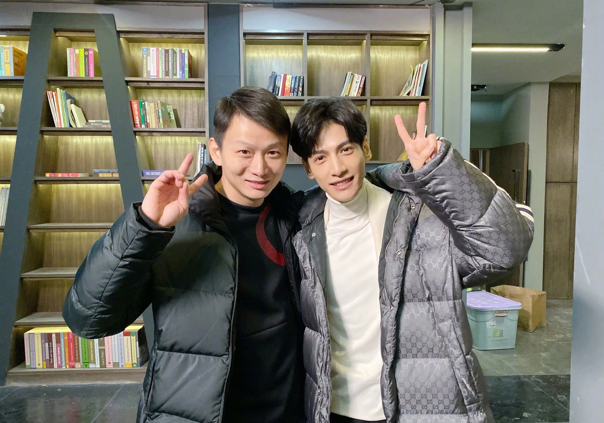 罗云熙发博告别袁帅