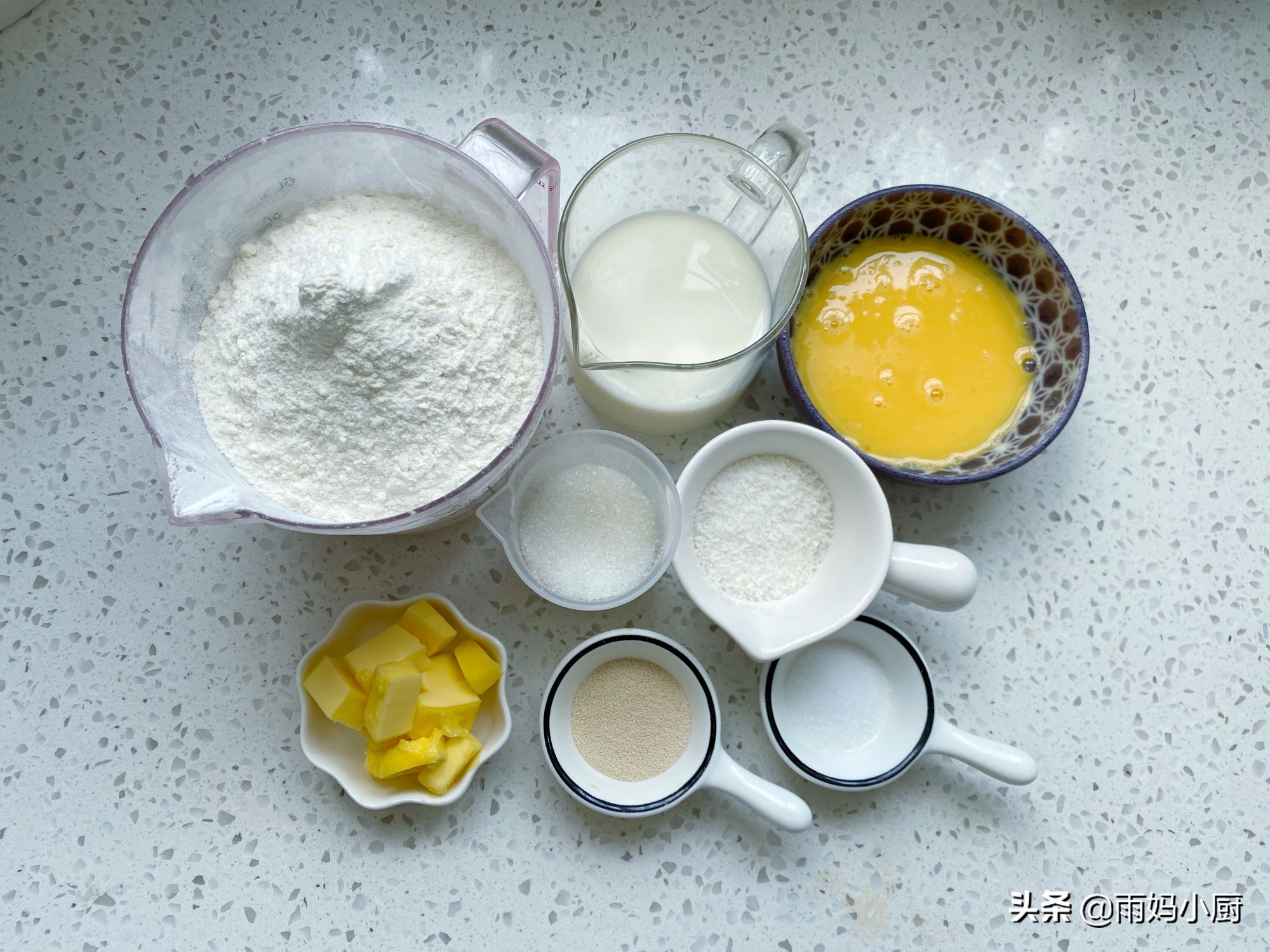 椰蓉小麵包按這個配方做，鬆軟拉絲又美味，零難度新手一次成功