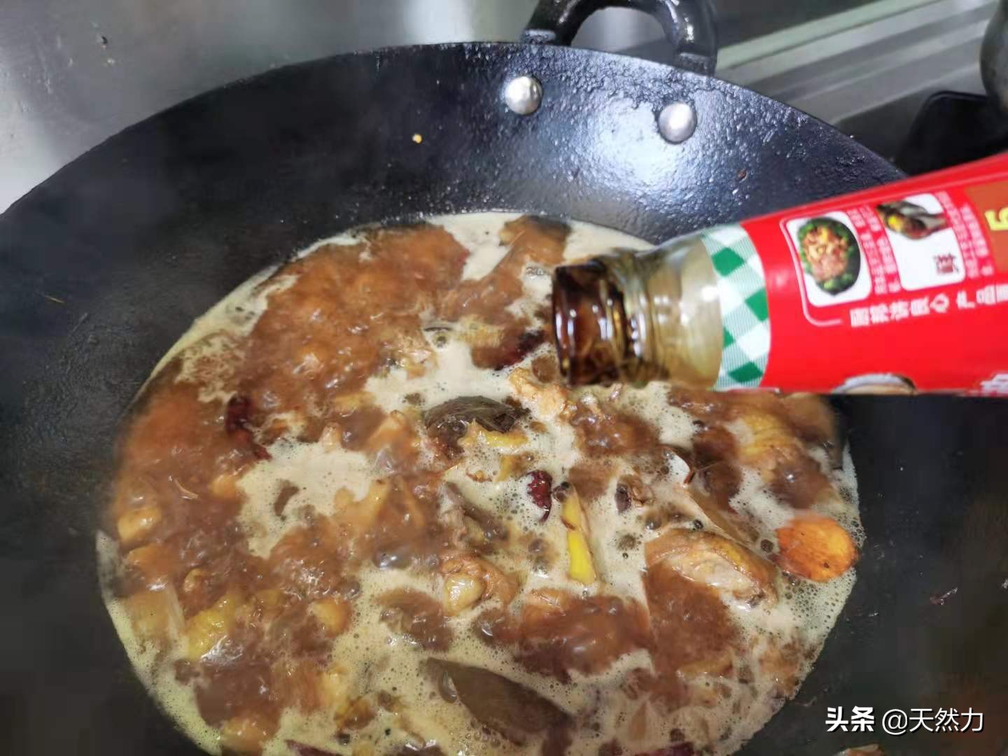 炒鸡简单又好吃的正确做法，不柴不腥，鸡肉滑嫩入味，超下饭