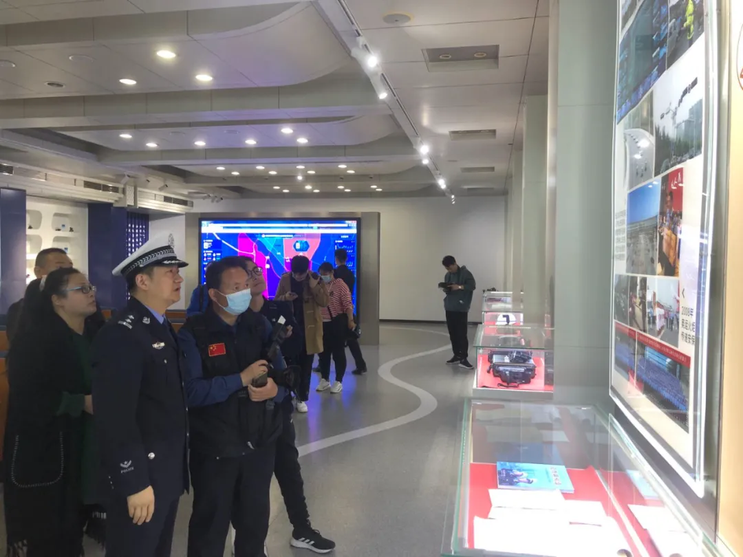 向党和人民报告——临沂交警铁骑大队举办警营开放日活动