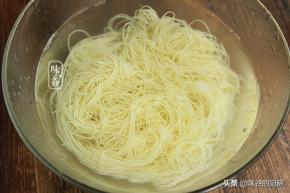 在家怎么做炒面才好吃？尝试这个做法，不粘不坨，味美又好吃