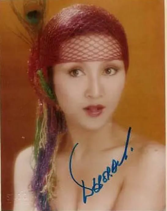 她是張柏芝婆婆！28歲「甩美國富豪」嫁浪子生下巨星　49歲嫁「小11歲老公」被寵21年