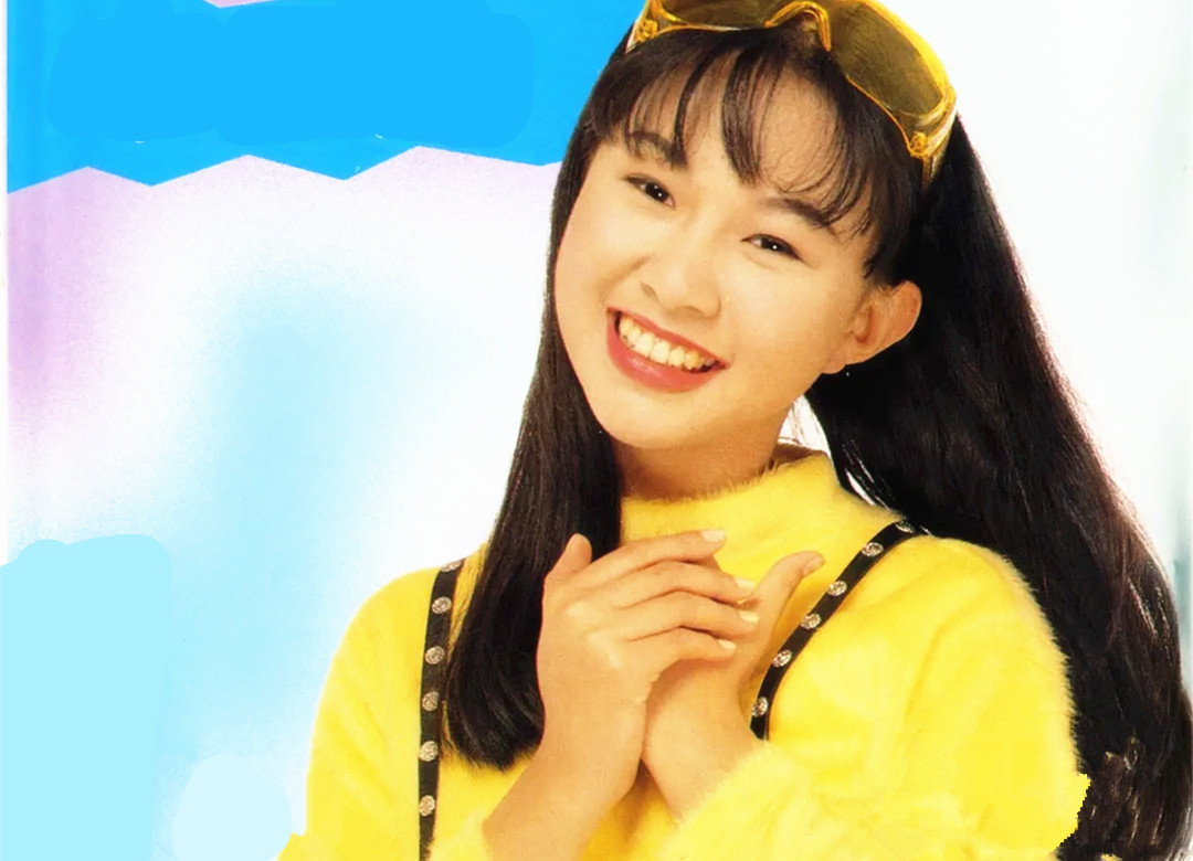 卓依婷夫妇为女儿庆祝8岁生日，一家三口合影曝光，全员高颜值