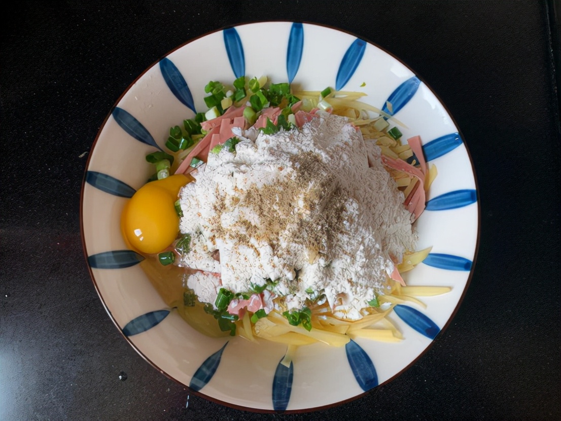 软糯好吃的早餐土豆饼，简单又惊艳，简直不要太好吃