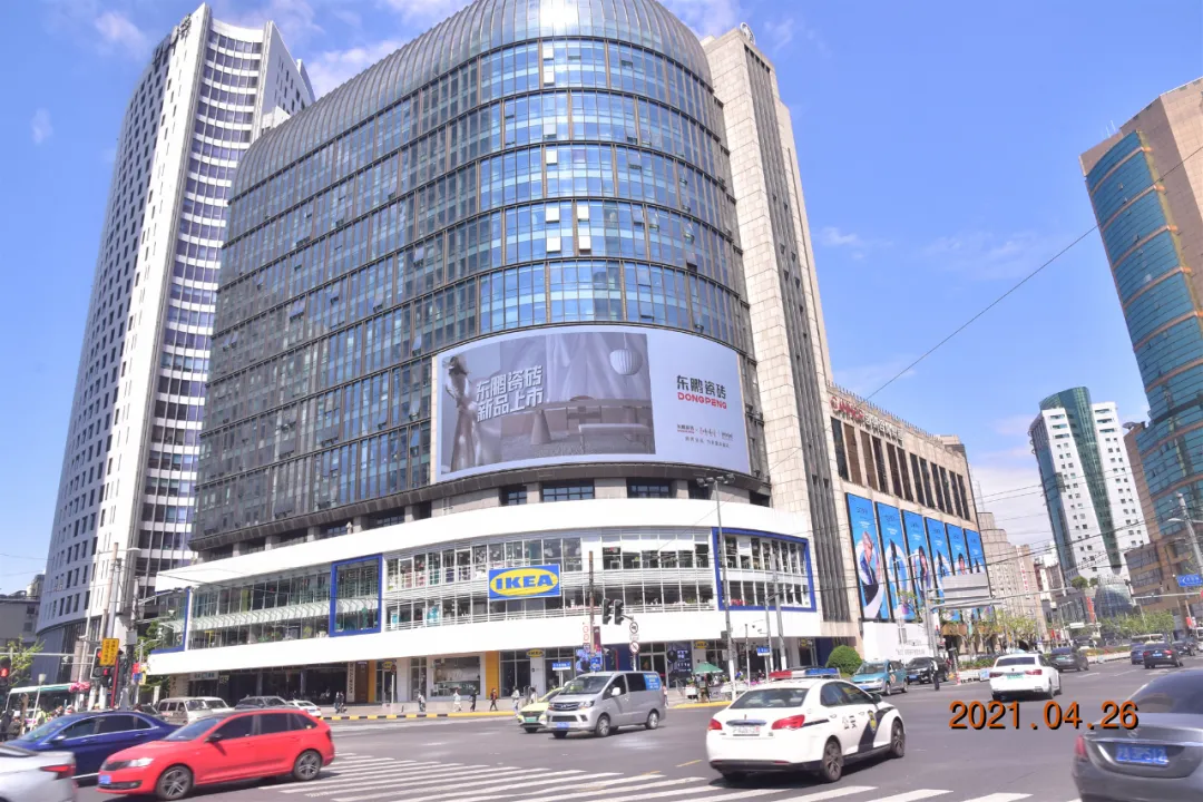 五一黄金周高能|东鹏携新品广告亮相全国核心地标,彰显品牌实力