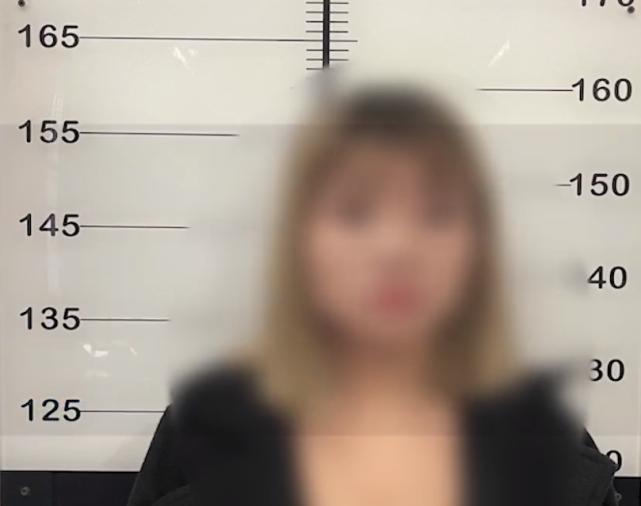 男子被同一女子连续打劫两次，卡内仅剩100元被抢走