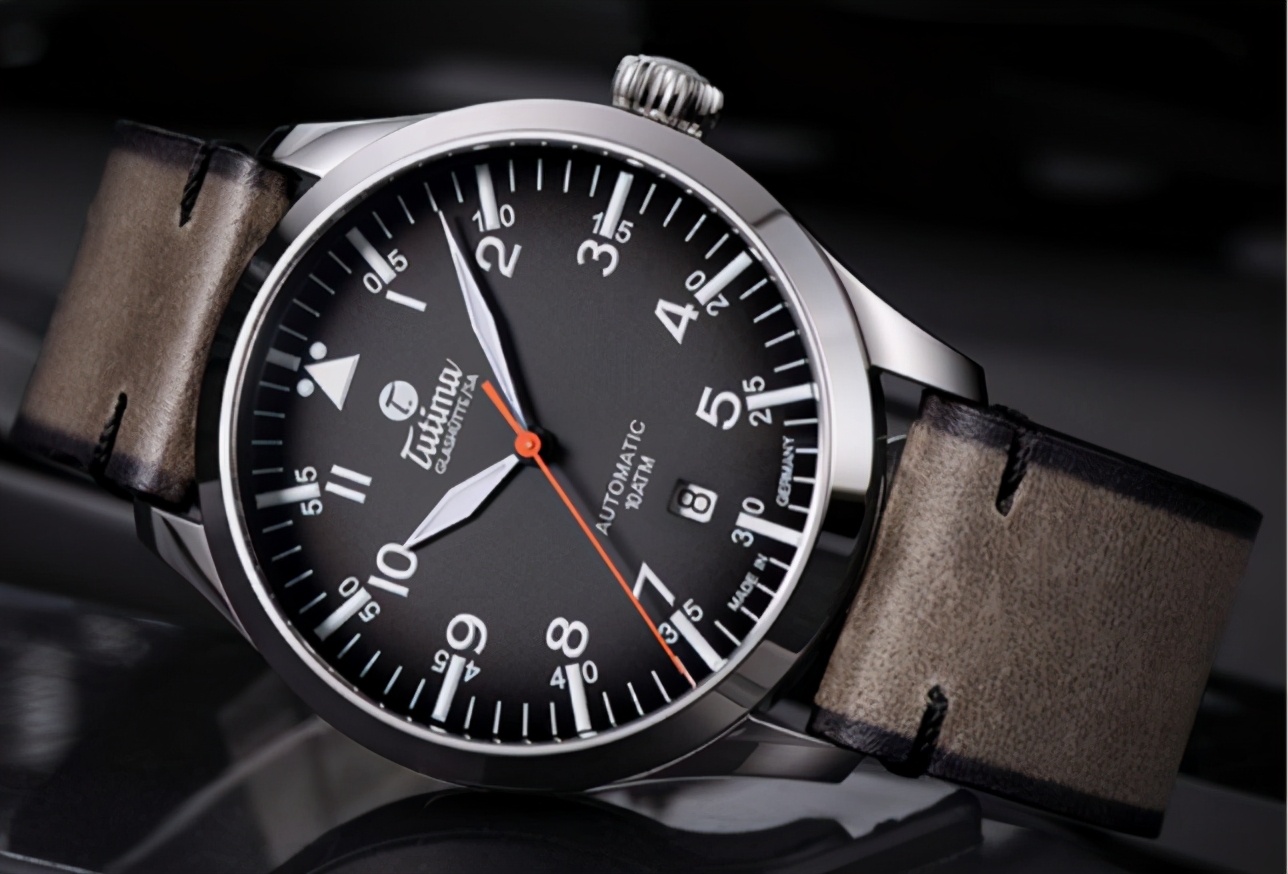 高端腕表消费强劲增长，为何万表能一枝独秀？