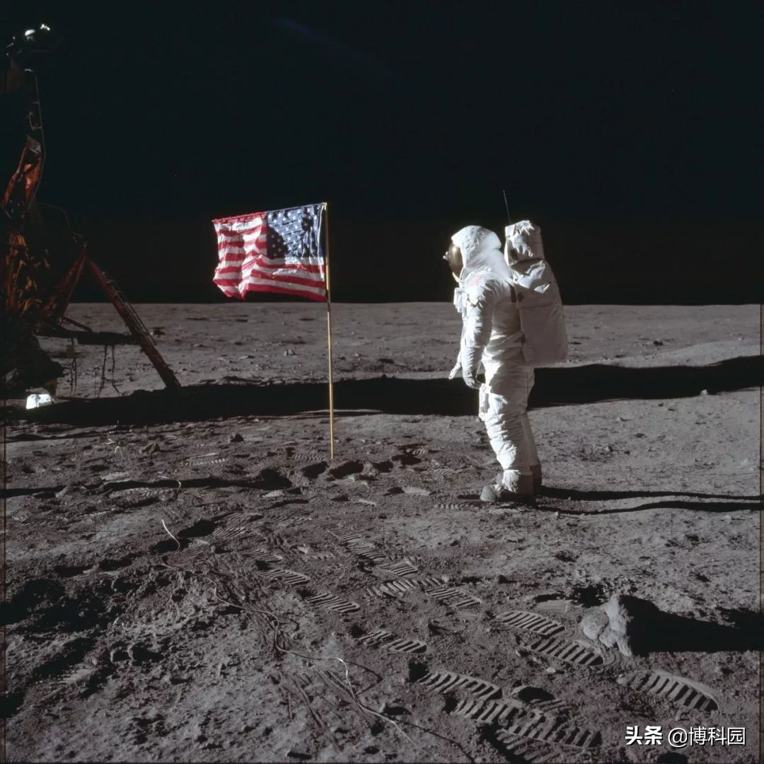 阿波罗登月50年后，宇航员返发射台，纪念珍贵人类壮举