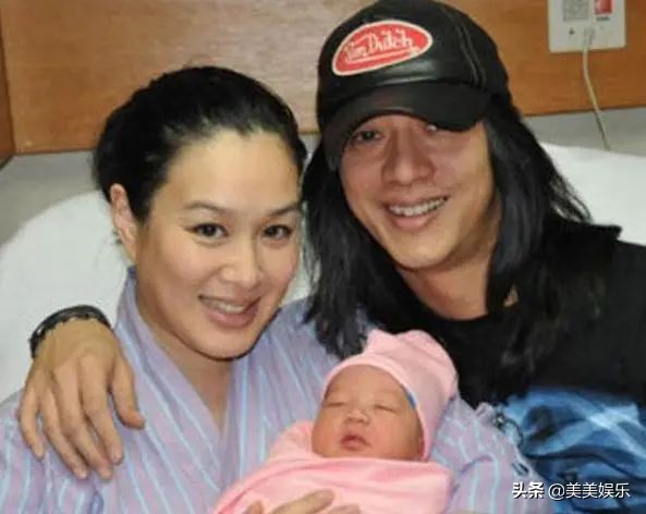 “人鱼公主”钟丽缇的坎坷感情：三婚两离，50岁仍为老公拼四胎