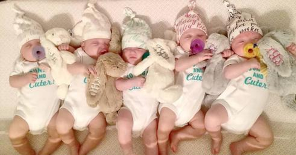 捷克女子本以为怀了双胞胎，检查之后，数量打