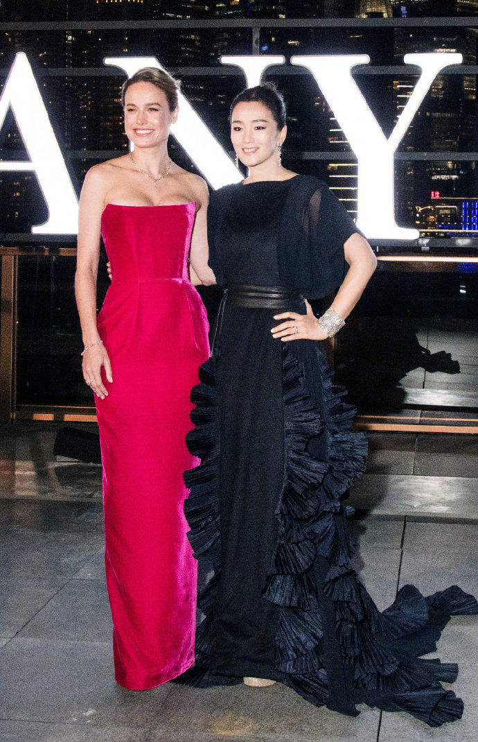 穿旗袍去奥斯卡的巩俐，才是红毯鄙视链的王者