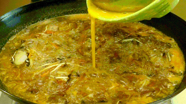 Henan’s favorite hot and sour soup, this soup can drink a drop of it, which is great