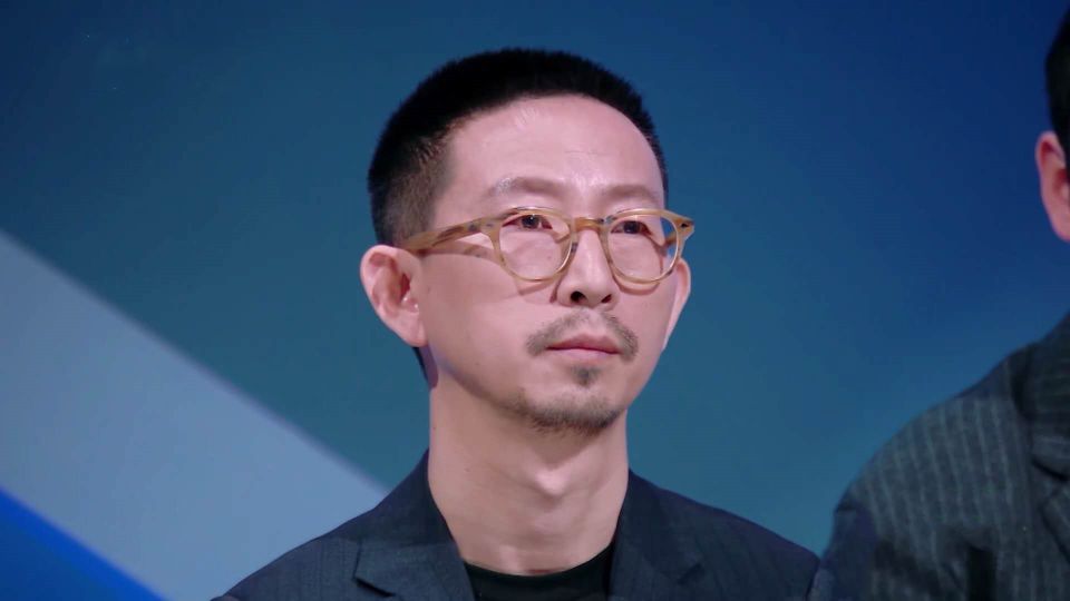 Xi haing singer answers rancorring Ding Taisheng to be approved to do not have culture quality low, commissioner player after all whose fault? 