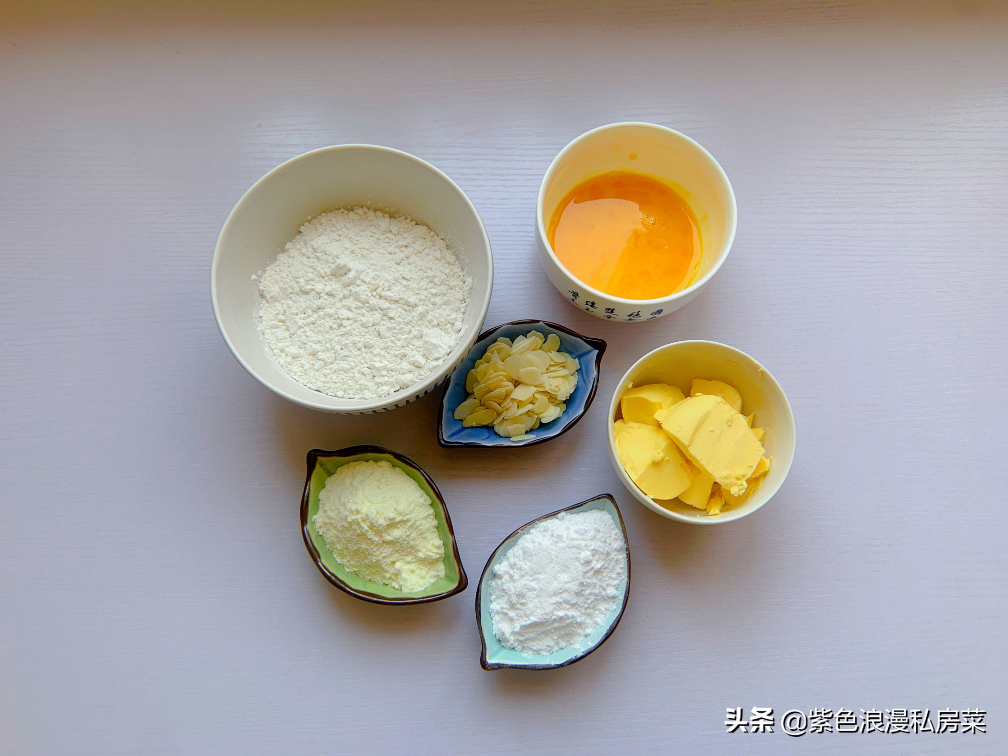 簡單易做的小甜品，奶香濃郁，一口一個酥到掉渣，新手看完就會