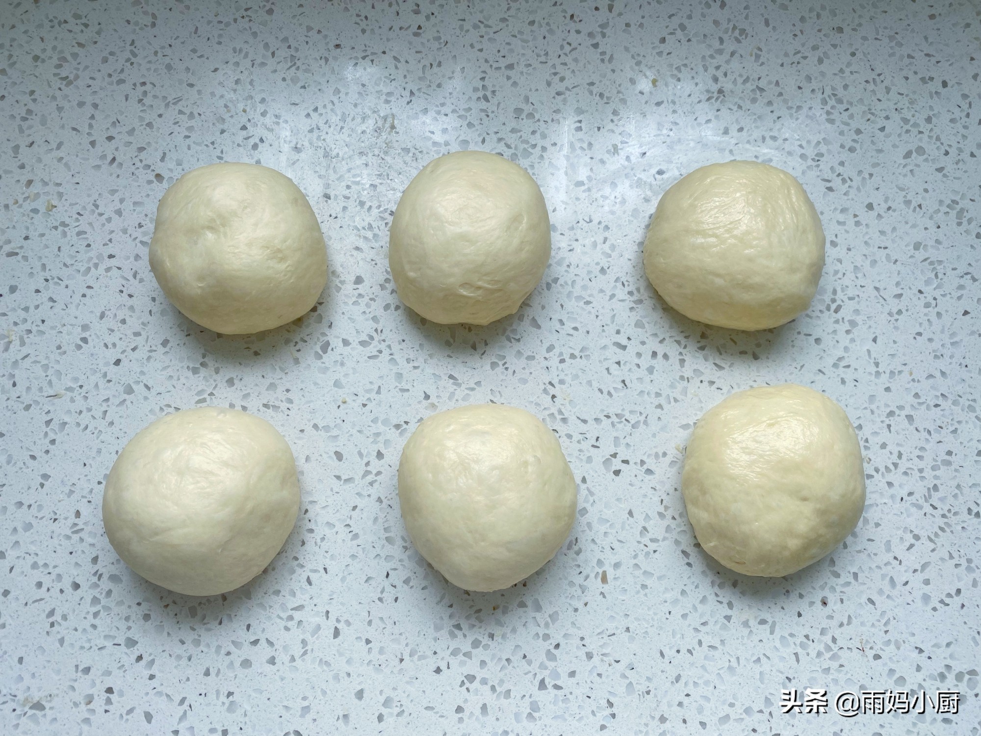 暑假，给孩子做早餐就用它，吃法多样又方便，组织拉丝又细腻