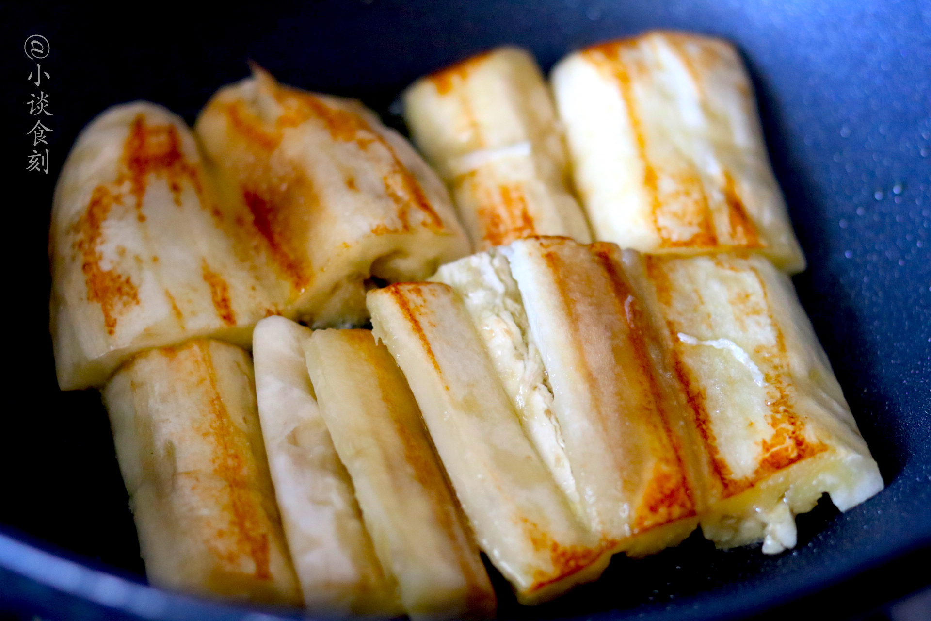 这茄子吃一次就爱上了，不炒不炖，造型好口感嫩，越吃越香