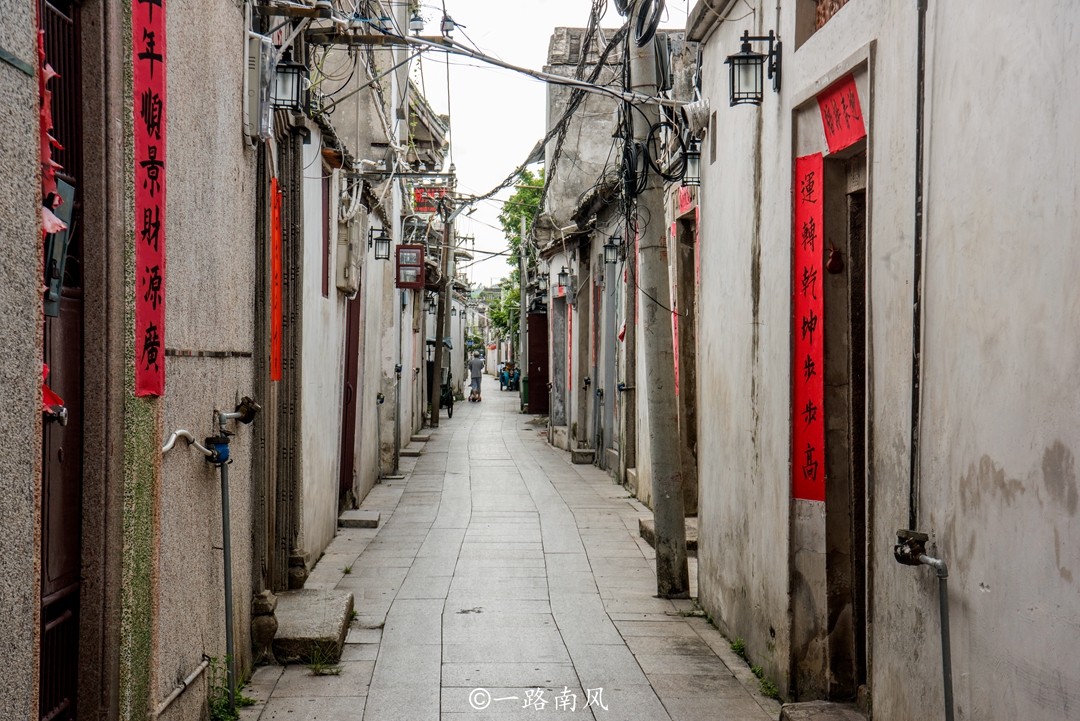 Among the ten alleys of Paifang Street in Chaozhou, five of them were once called "the rich man's alley", many tourists have not walked through