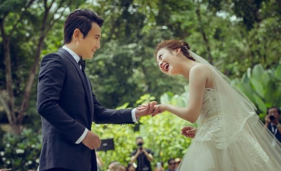 圈内模范夫妻：恋爱长跑13年，沈腾迎娶娇妻，恩