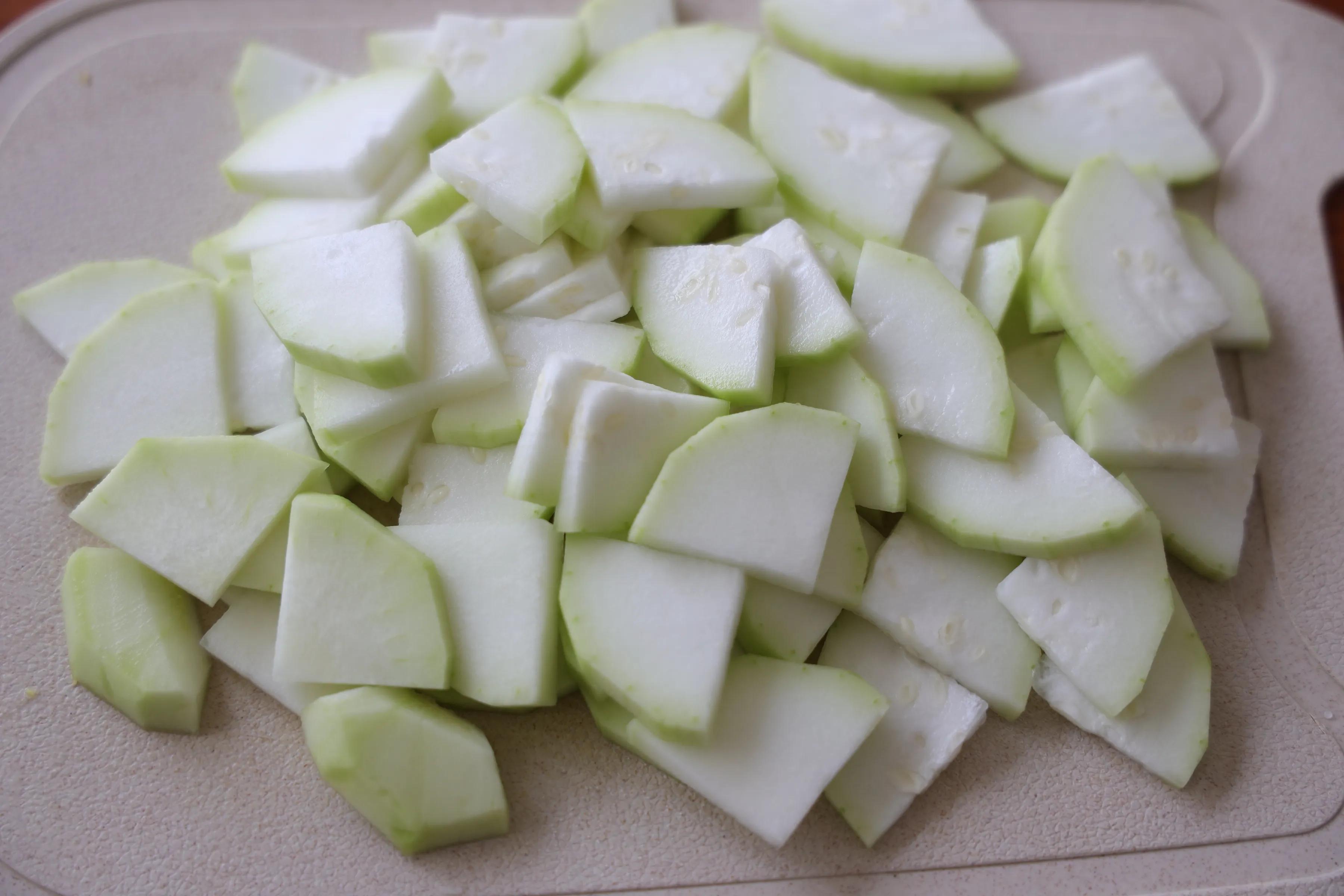 天气热，晚餐多吃这样的素菜，鲜嫩多汁又爽口，多吃也没负担