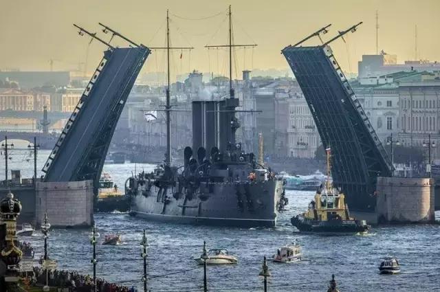 百歲巡洋艦在役為了湊數(shù)嗎？俄羅斯海軍再衰敗也忘不掉昔日的輝煌