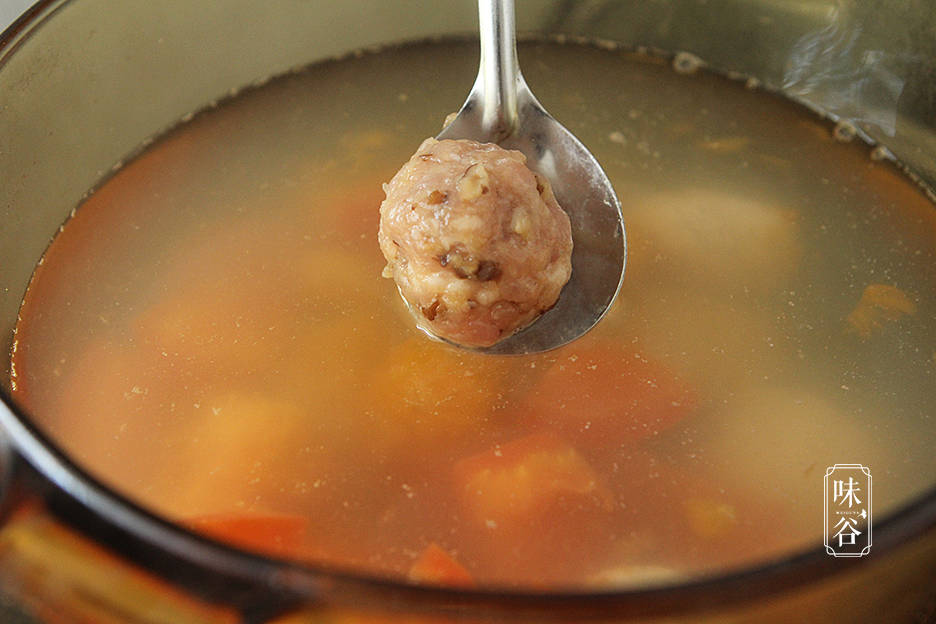 天越熱，這湯越要多喝，做法簡單，清香爽口不油膩，皮膚白嫩水靈