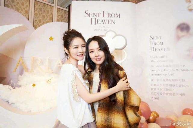 向佐曬一家三口牽手照官宣女兒百日，郭碧婷依偎老公肩膀秀恩愛