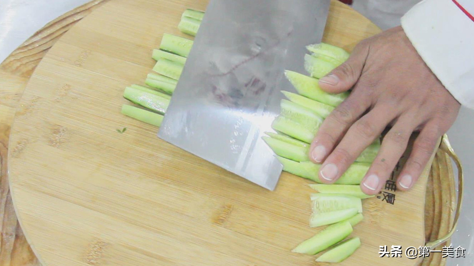 图片[3]-凉拌黄瓜做法 简单又美味 清脆爽口-起舞食谱网