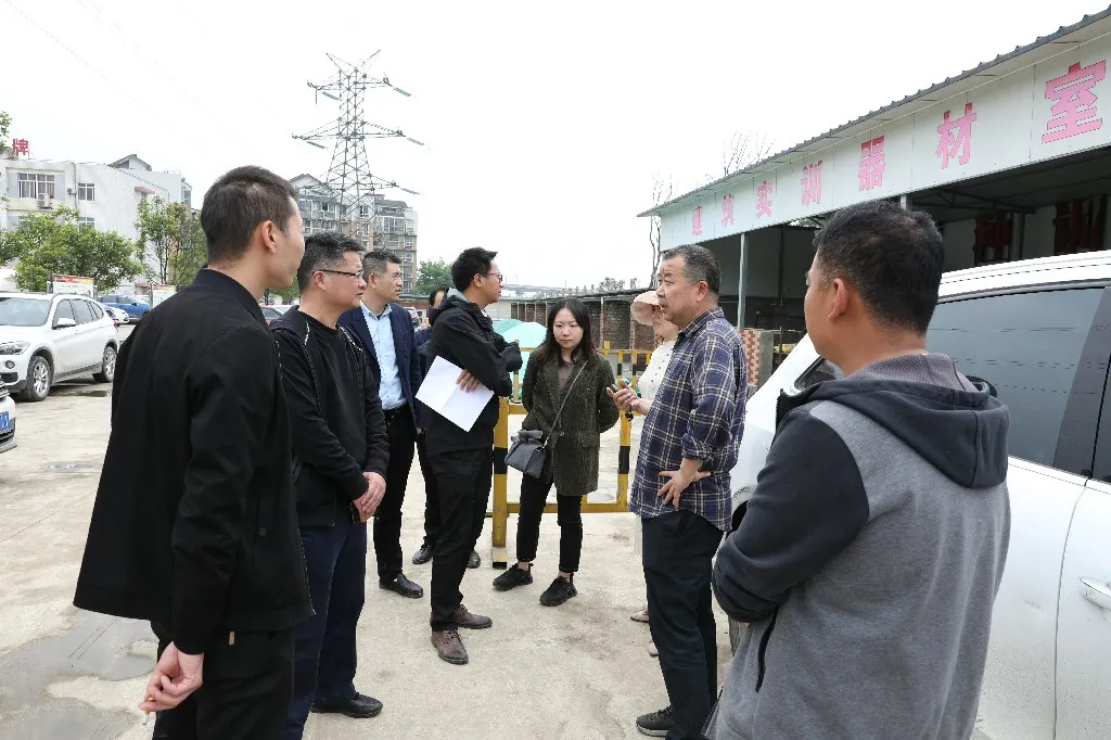 四川省双流建设职业技术学校周边安全隐患问题现场协调会