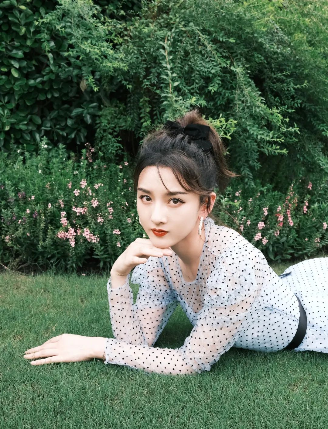 别再“披头散发”了！这4款冬季发型才够美够撩