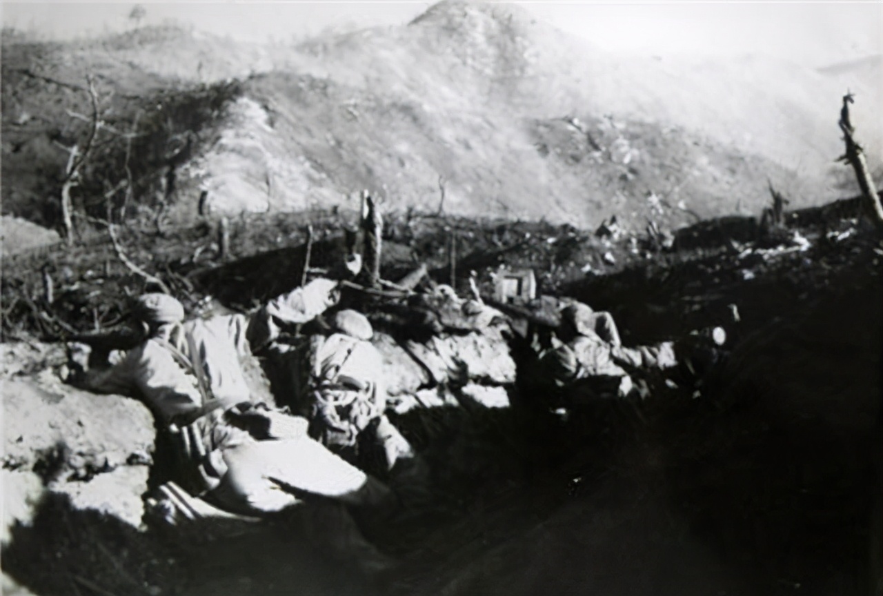 美军朝上甘岭撒尿，志愿军新兵忍无可忍，开第