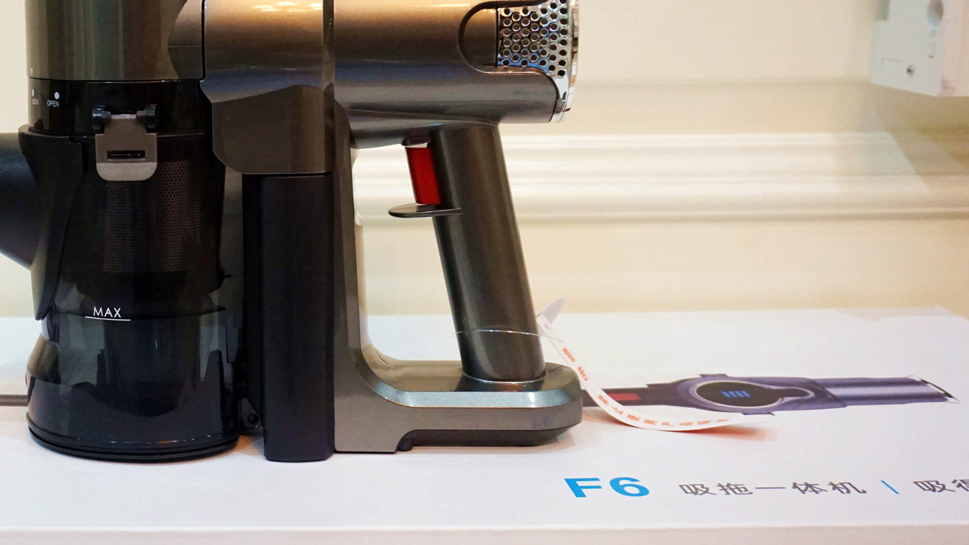 地面清洁的革命，设计比戴森更优秀，国货新品吸拖一体更高效