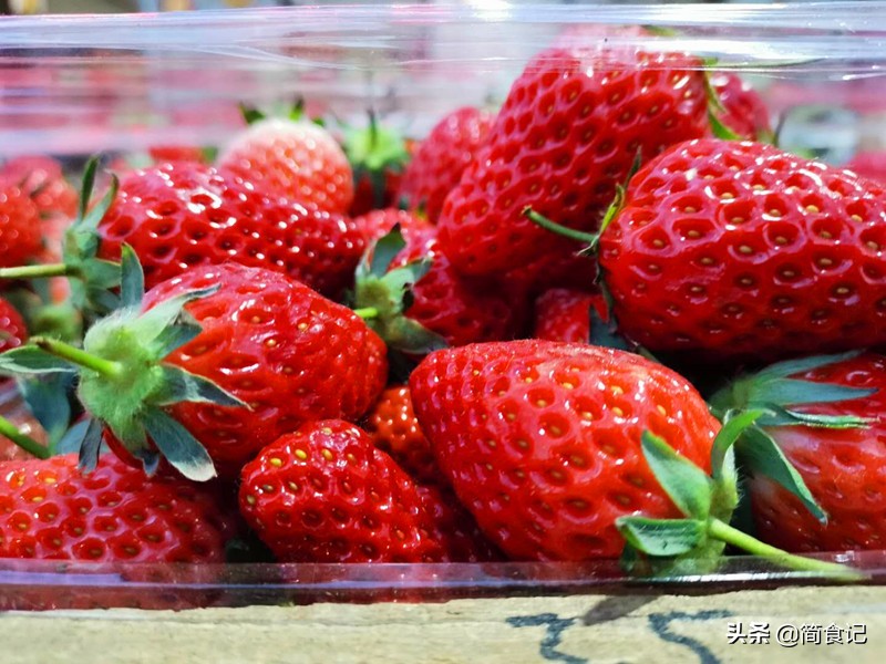 別再用鹽水洗草莓了！ 果農教你1招，蟲卵自動溜走，吃著更健康​