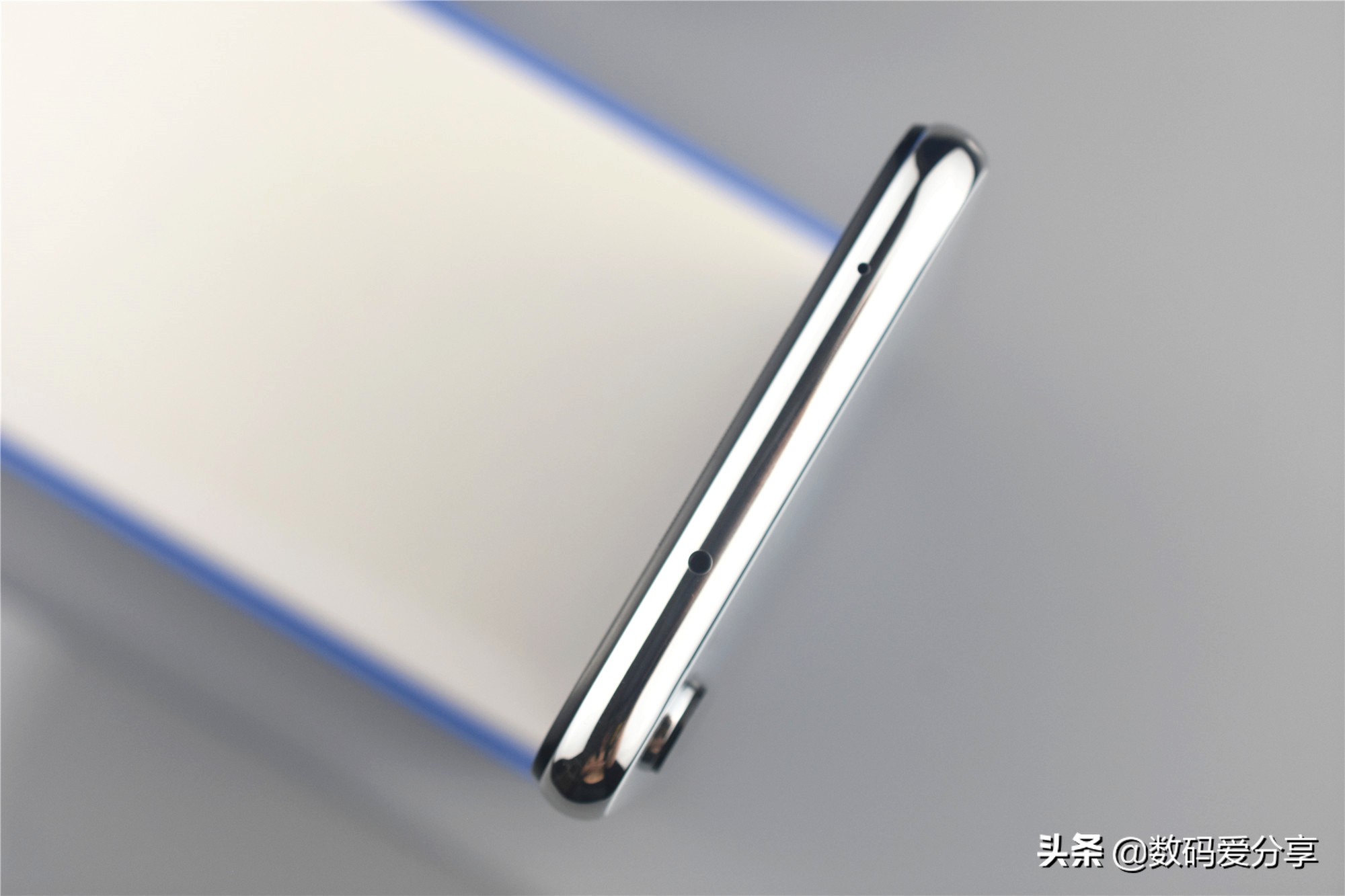 Redmi Note8测评：玻璃机身颜值手感兼具，大电池+18W快充很良心