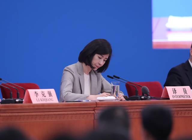 "The most beautiful heroine " : Chinese diplomacy translates female group " 4 gold are beautiful " , opened a season