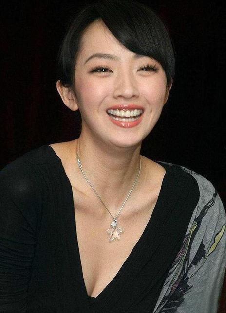 徐洪浩：一段婚姻一個孩子，娶小10歲嬌妻，孩子剛出生就參與拍戲