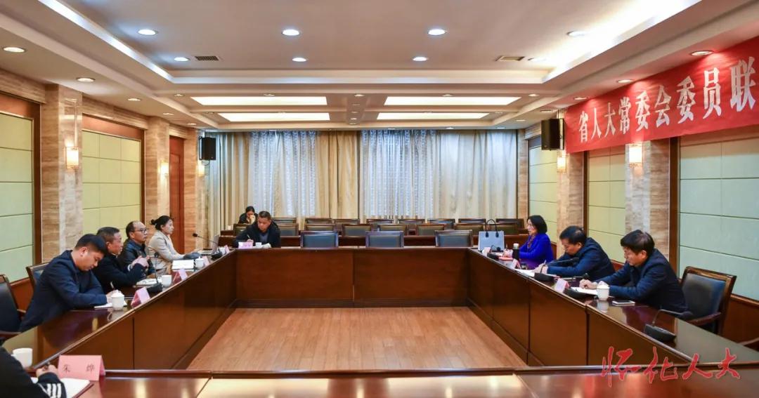 省人大农业委主任委员刘宗林一行来怀走访代表