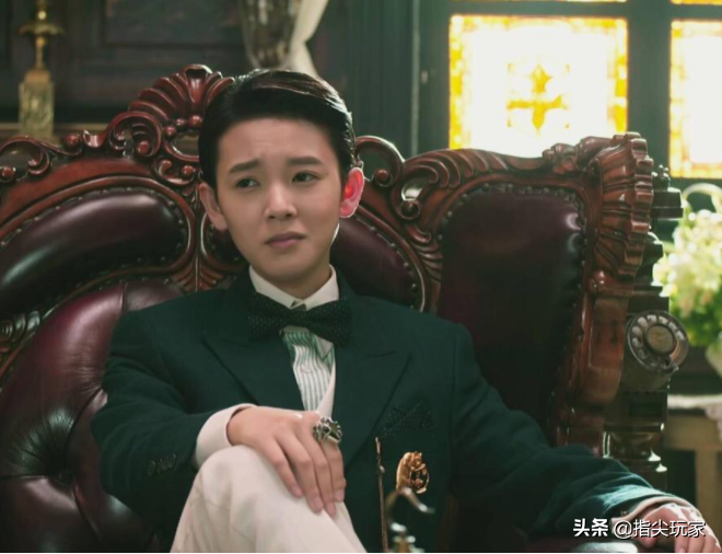 这才是真正的“女扮男装”，成功让观众雌雄难辨，最后一个最经典
