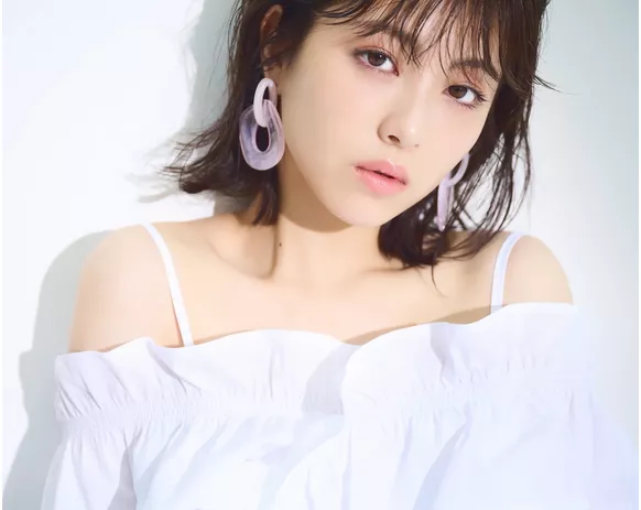 日本女星滨边美波娇嫩甜美性感夏日写真图片
