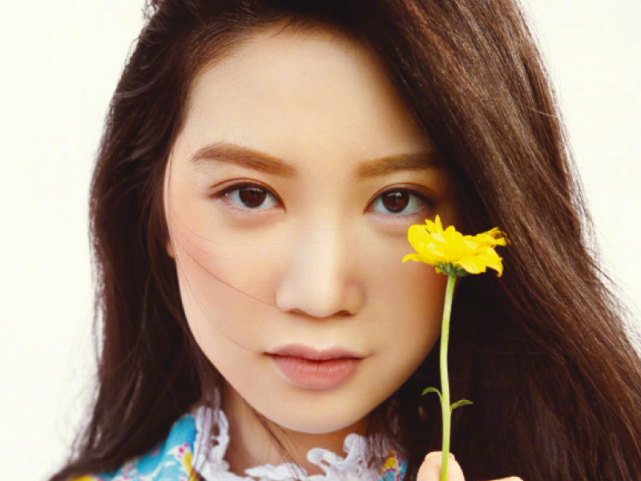 有种“基因”叫甄子丹女儿，避开爸爸所有基因，与妈妈复制粘贴