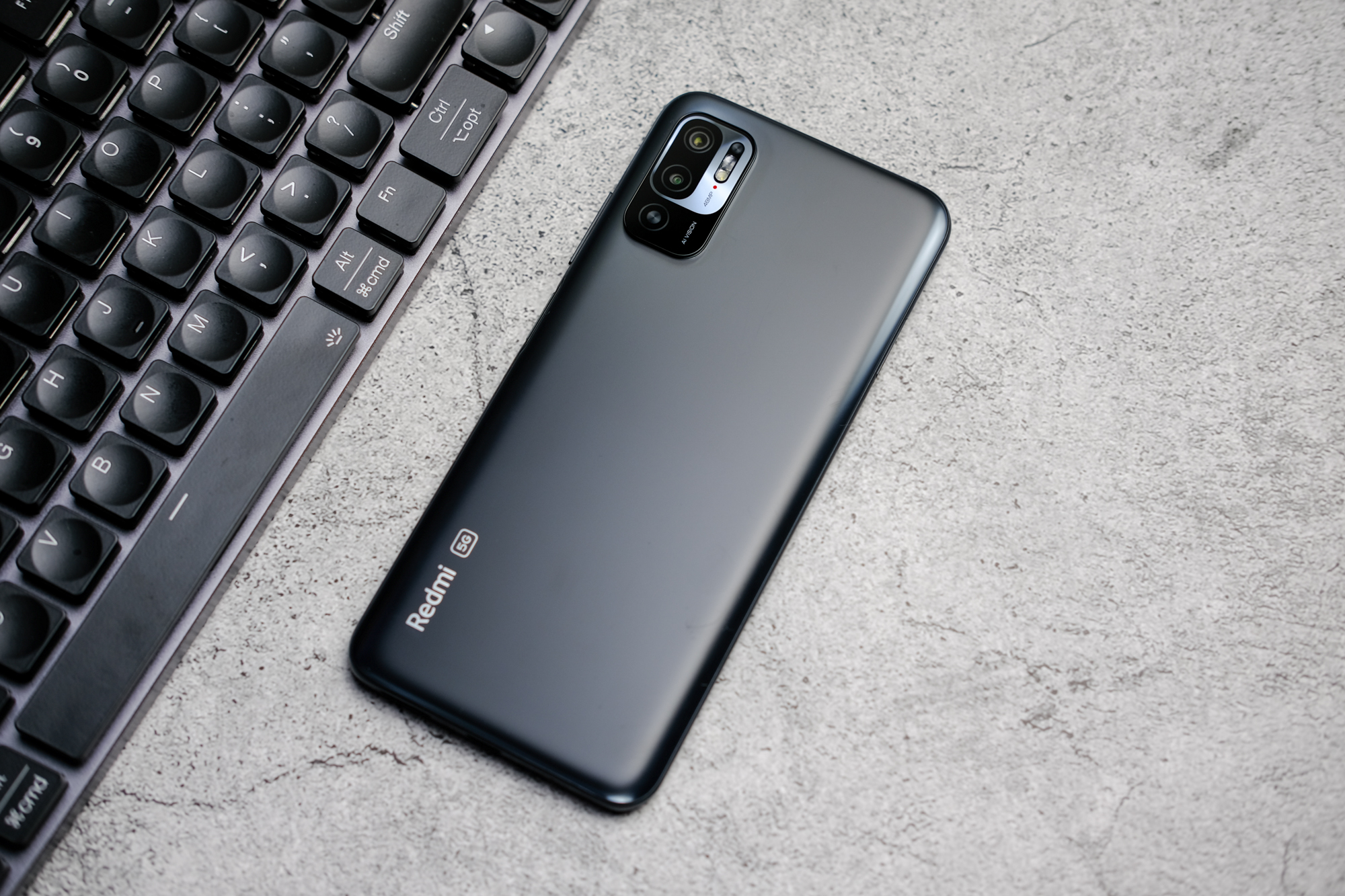5000mAH+128GB，超长续航5G千元机仅1099，斩获四项测试第一