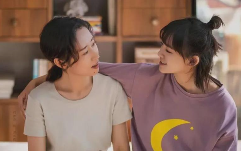 为死去的女儿，寻找神秘恋人