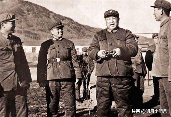 当年一位是师长一位是班长，48年后前者成副国级