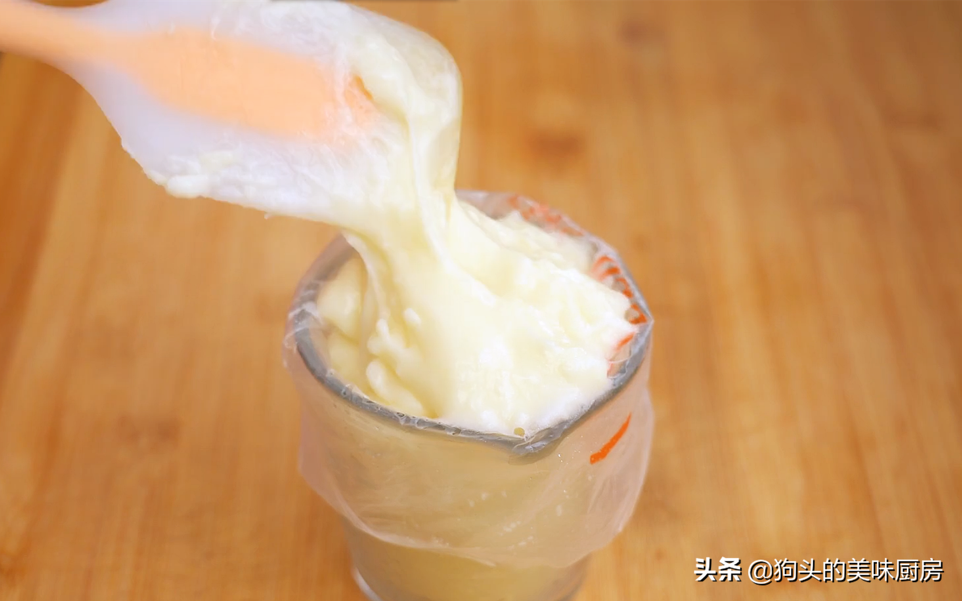 最近酸奶大麻花火了，做法配方告訴你，外酥裡軟，口口爆漿