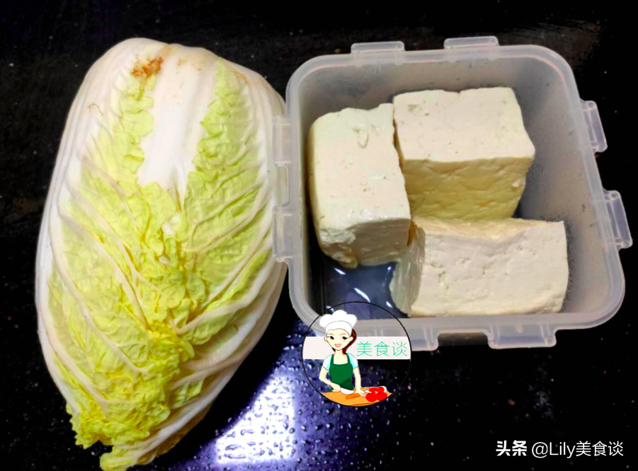 這兩樣素菜一起燜，不放肉也很鮮，我家一周準吃4次，次次都光盤