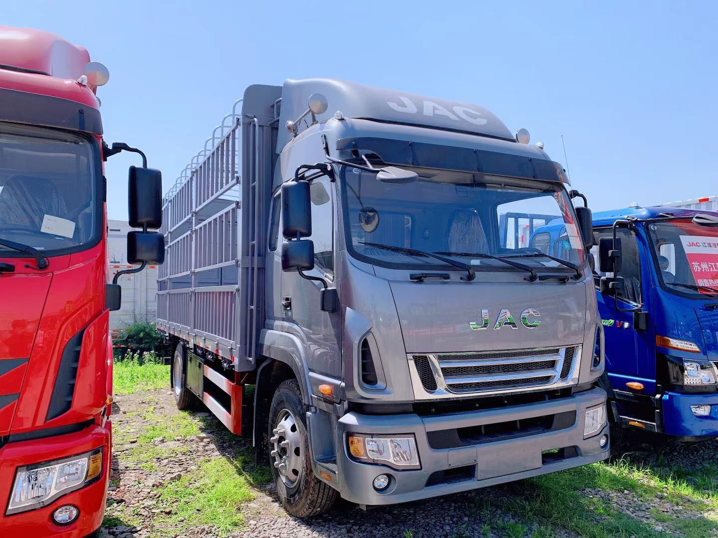 江淮德沃斯大金牛高栏车客户订车