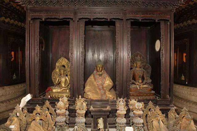 故宫禁止对外开放的阁楼，3件宝物不见天日，却